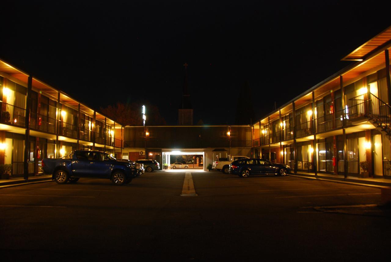 Commodore Motor Inn ออลเบอรี ภายนอก รูปภาพ
