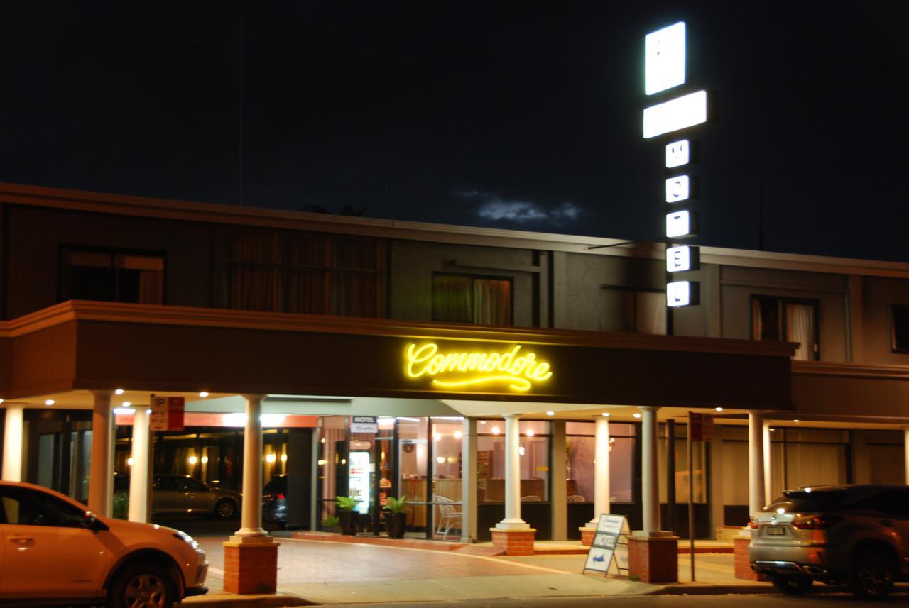 Commodore Motor Inn ออลเบอรี ภายนอก รูปภาพ